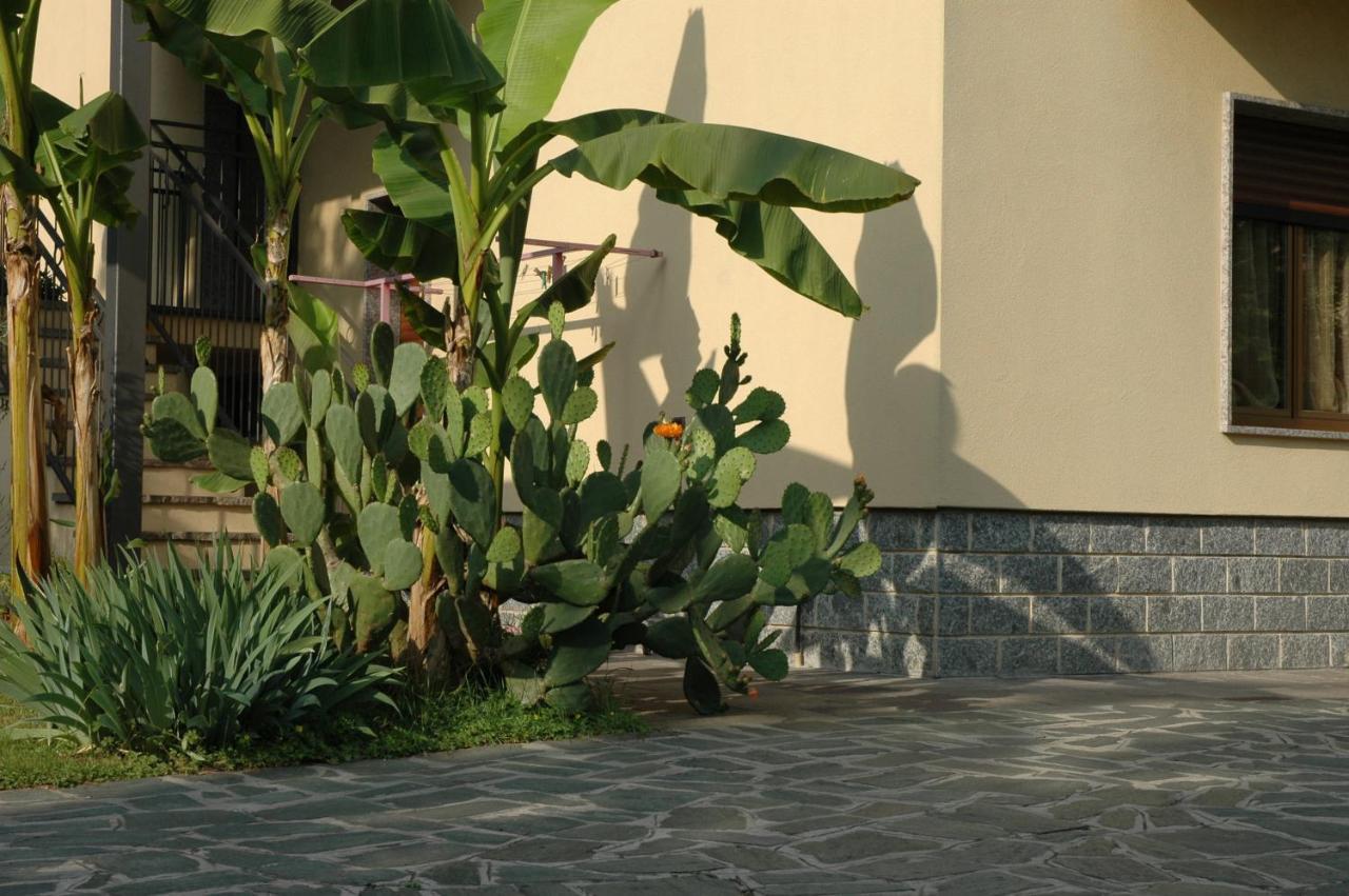 B&B Villa Carolina Vaprio d'Adda Bagian luar foto